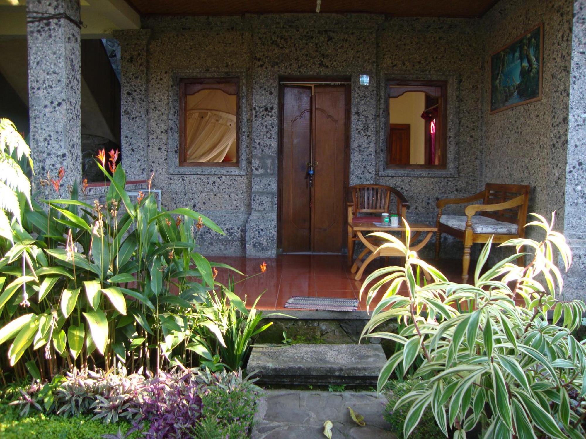 Gusti Home Stay Ubud Szoba fotó