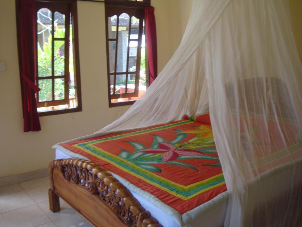 Gusti Home Stay Ubud Szoba fotó