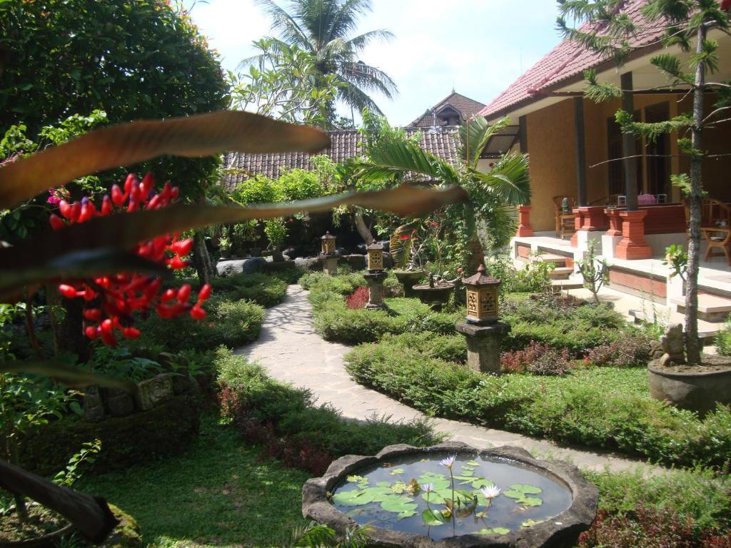 Gusti Home Stay Ubud Szoba fotó